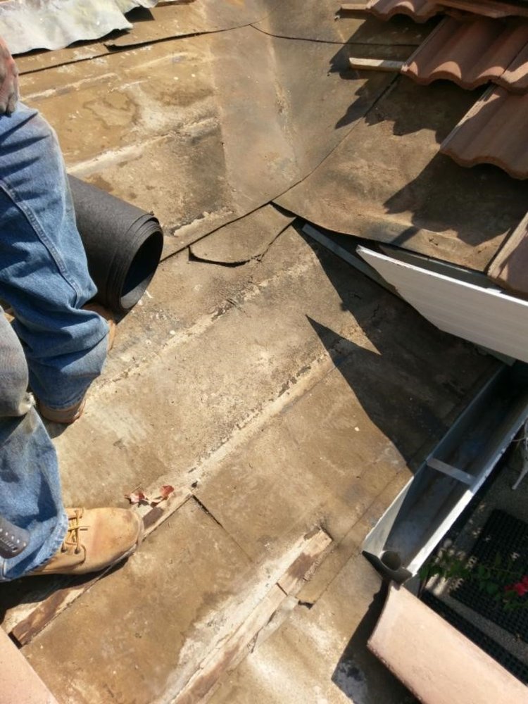 Slide of A&L Roofing Repairs & Cleaning