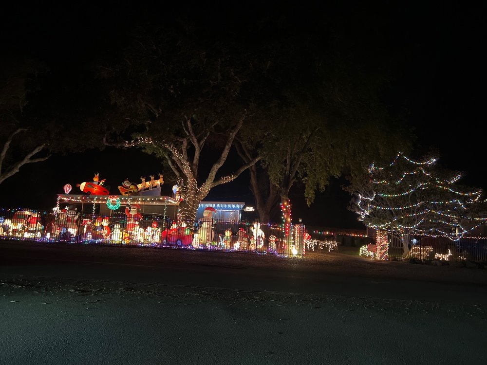 NOVATO EVEN MORE CHRISTMAS LIGHTS Updated September 2024 857 Sutro