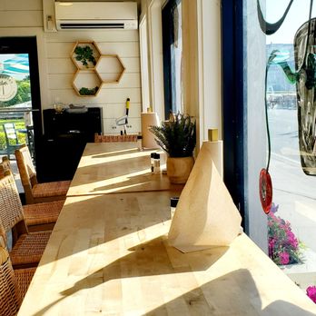 casualbird - Inside - Cafes Near Me - DAYT BCH SH, Florida