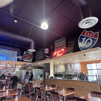 Darrow's New Orleans Grill - Inside - Cajun/Creole Near Me - Carson, California