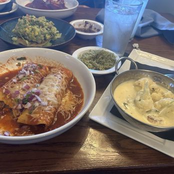 Plata Cocina Mexicana - Enmoladas and Enchiladas Azteca - Mexican Near Me - Thousand Oaks, California Plata Cocina Mexicana - Enmoladas and Enchiladas Azteca - Mexican Near Me - Thousand Oaks, California
