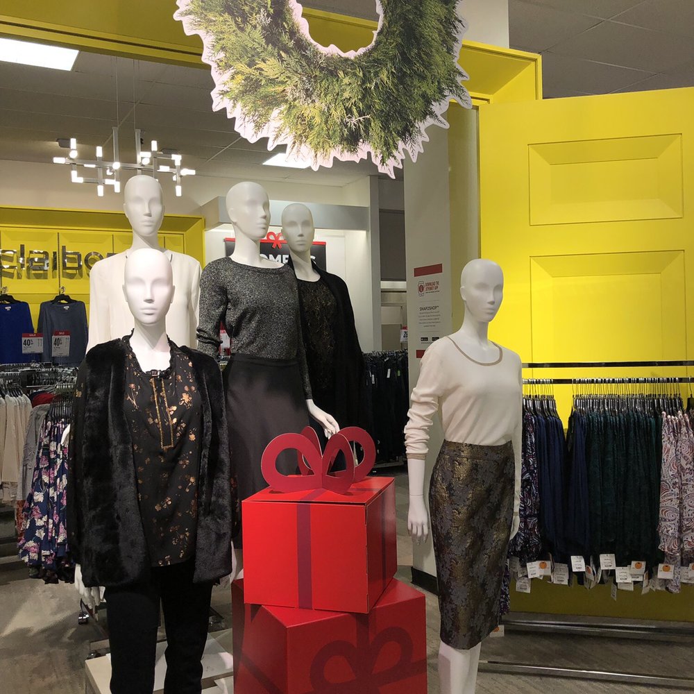 JCPenney - Holiday mannequin display - Department Stores Near Me - Myrtle Beach, South Carolina