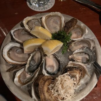 Rodney's Oyster House - Oysters - Seafood Near Me - Vancouver, British Columbia