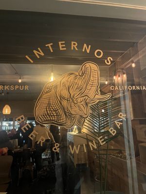 Internos Beer and Wine Bar by null