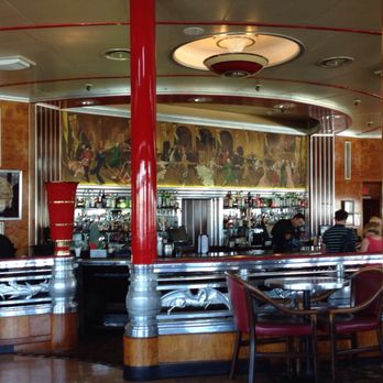 The Observation Bar - Beautiful room - Bars Near Me - Long Beach, California