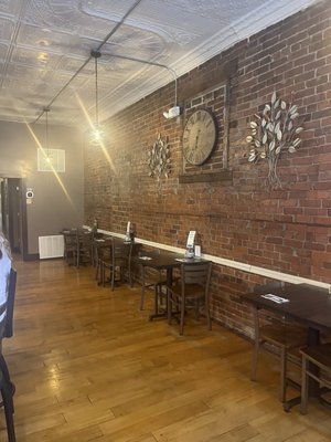 Audrey's Avenue Kitchen & Bar by null