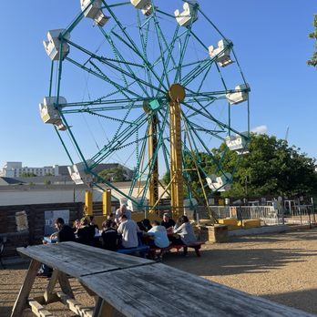 Ferris Wheelers Backyard And Bbq - Outside decorations - Barbeque Near Me - Dallas, Texas