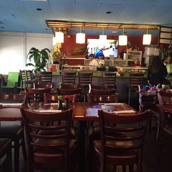 Sushi Lico - Sushi bar and seating area. - Sushi Bars Near Me - Miami, Florida