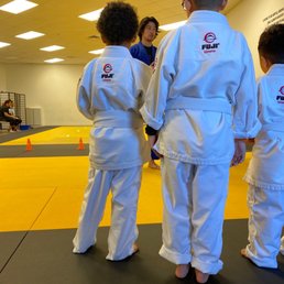 Kinder Jits Class, so fun! And they learn life lessons. Kinder Jits Class, so fun! And they learn life lessons.