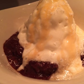 El Paraguas - Cholate cake/pudding. La Reina de Saba. Very good. - Spanish Near Me - Madrid, M