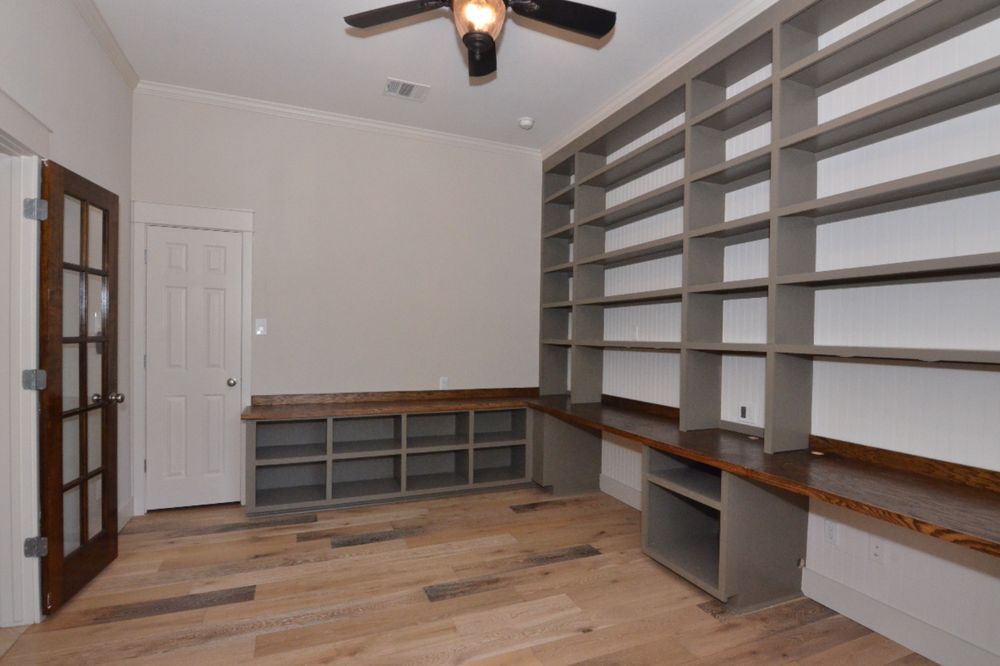 HENDRICKS REAL ESTATE Updated August 2024 18 Photos & 21 Reviews