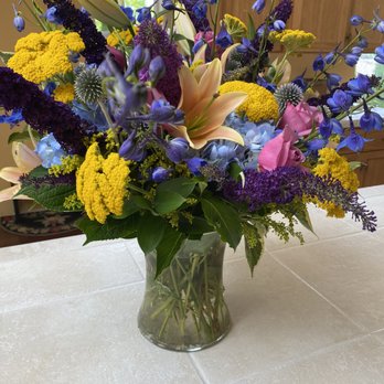 Rhythm & Blooms - "It's a stunning arrangement."  - Text from Recipient - Florists Near Me - Eugene, Oregon