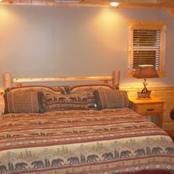 River Shoals Cabin - Master Bedroom