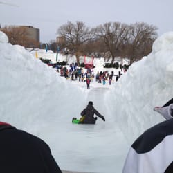 Parc Jacques-Cartier - Ice slides are fun