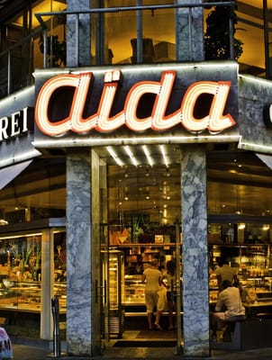 AIDA - Café-Konditorei by null