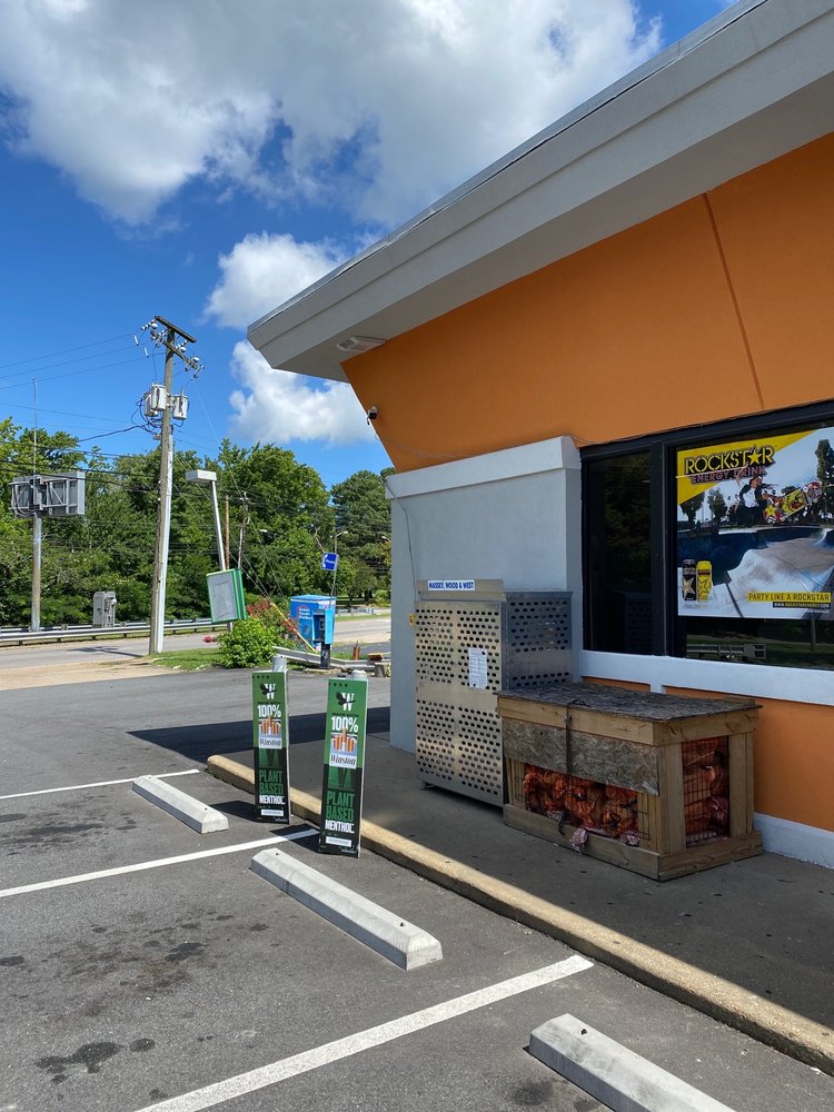 HOLIDAY FOOD 8338 Tidewater Dr, Norfolk, Virginia Gas Stations