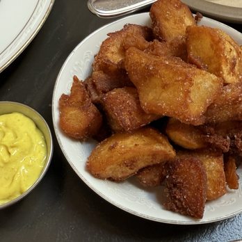 The Redwood - Fried potatoes with curry aioli - Wine Bars Near Me - Sebastopol, California The Redwood - Fried potatoes with curry aioli - Wine Bars Near Me - Sebastopol, California