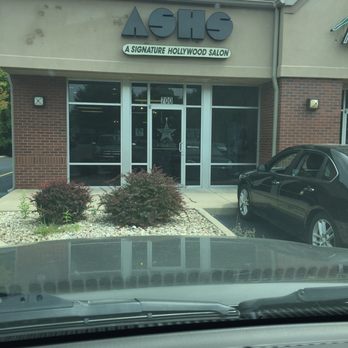 Salon Ludic - Hair Salons Near Me - O'Fallon, Illinois