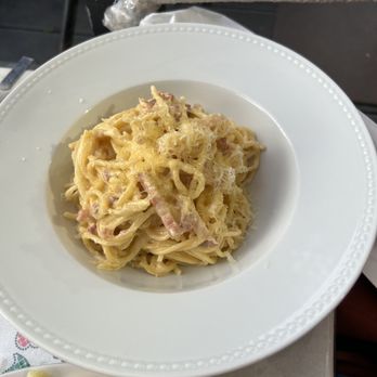 Arcaz Velho - carbonara - Portuguese Near Me - Lisbon, 11 Arcaz Velho - carbonara - Portuguese Near Me - Lisbon, 11