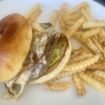 Rusk Kitchen & Bar - Smash burger - Cocktail Bars Near Me - Cincinnati, Ohio