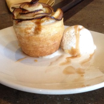 Esteban Restaurant - Apple rosette. Puff pastry - Spanish Near Me - Monterey, California