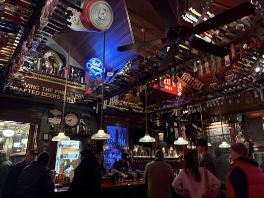 Parkway Tavern by null