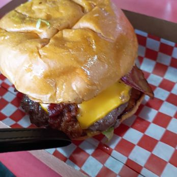 Betty's Burgers Joint - Delexure burger - Burgers Near Me - Honolulu, Hawaii Betty's Burgers Joint - Delexure burger - Burgers Near Me - Honolulu, Hawaii