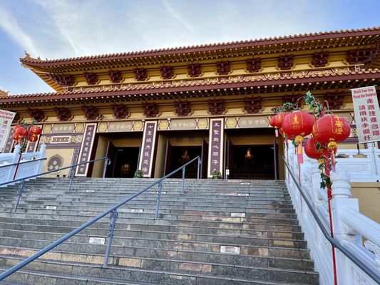 Hsi Lai Temple by null