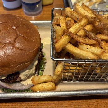Falcon's Nest - Classic Burger - Bars Near Me - Fernandina Beach, Florida Falcon's Nest - Classic Burger - Bars Near Me - Fernandina Beach, Florida