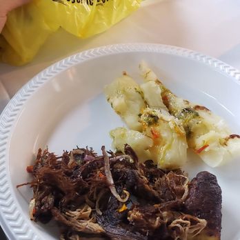 El Almendron - When you ask for a box and bag to take your left overs.. they give you a plastic plate and a Fresco supermarket bag..??? - Cuban Near Me - West Miami, Florida