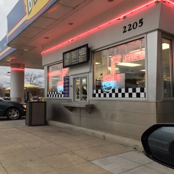 B-Bop's - a view of the outside of a restaurant - Burgers Near Me - Ankeny, Iowa
