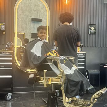 Golden Roots Barber Lounge - My son getting hair cut! - Barbers Near Me - Oakland, California Golden Roots Barber Lounge - My son getting hair cut! - Barbers Near Me - Oakland, California
