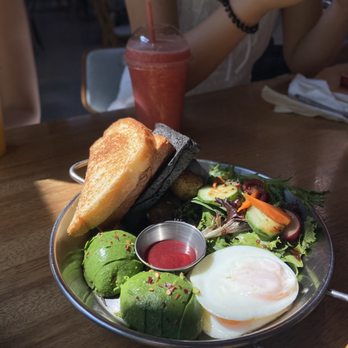 La Forêt - Avocado platter - Coffee & Tea Near Me - Burnaby, British Columbia La Forêt - Avocado platter - Coffee & Tea Near Me - Burnaby, British Columbia