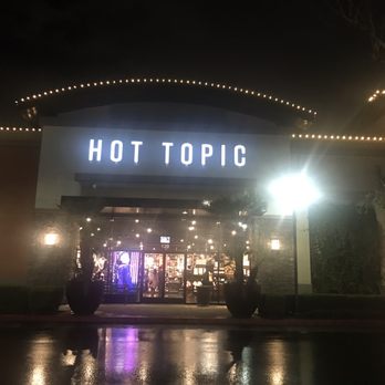 Hot Topic - Women's Clothing Near Me - Redlands, California