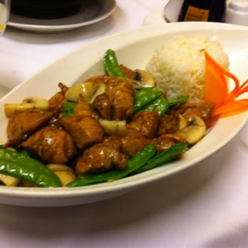 Kiang - Nr 36 Hühnerfleisch mit Champignons und Kirchenerbsen - Asian Fusion Near Me - Vienna, 9