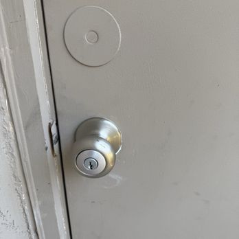Leons Locksmith - Rekey - Keys & Locksmiths Near Me Leons Locksmith - Rekey - Keys & Locksmiths Near Me