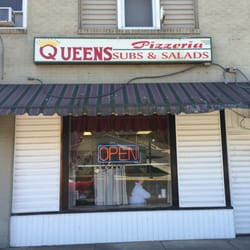 Queen's Pizza & Subs - Good pizza, friendly staff!