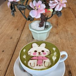 Himalayan Coffee House - Matcha latte