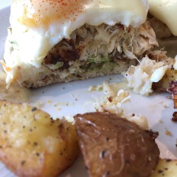 Bogart's Cafe - Generous portion of crab on the Benedict! - Breakfast & Brunch Near Me - Honolulu, Hawaii