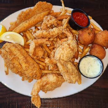The Chimes - Wine Bars Near Me - Lafayette, Louisiana The Chimes - Wine Bars Near Me - Lafayette, Louisiana