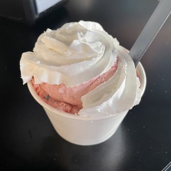 Boozy Ice Cream Barlor - Snozzberry - Desserts Near Me - El Paso, Texas Boozy Ice Cream Barlor - Snozzberry - Desserts Near Me - El Paso, Texas