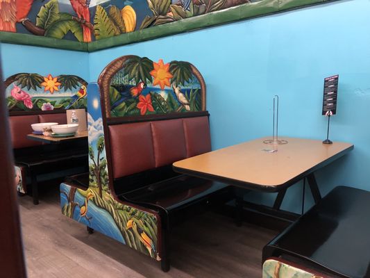 Leslie's Mexican Supermarket by null