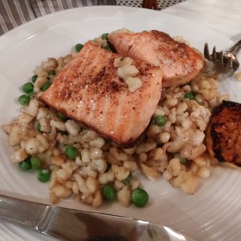 Les Deux Gamins - Salmon Pavé - French Near Me - Montreal, Quebec Les Deux Gamins - Salmon Pavé - French Near Me - Montreal, Quebec