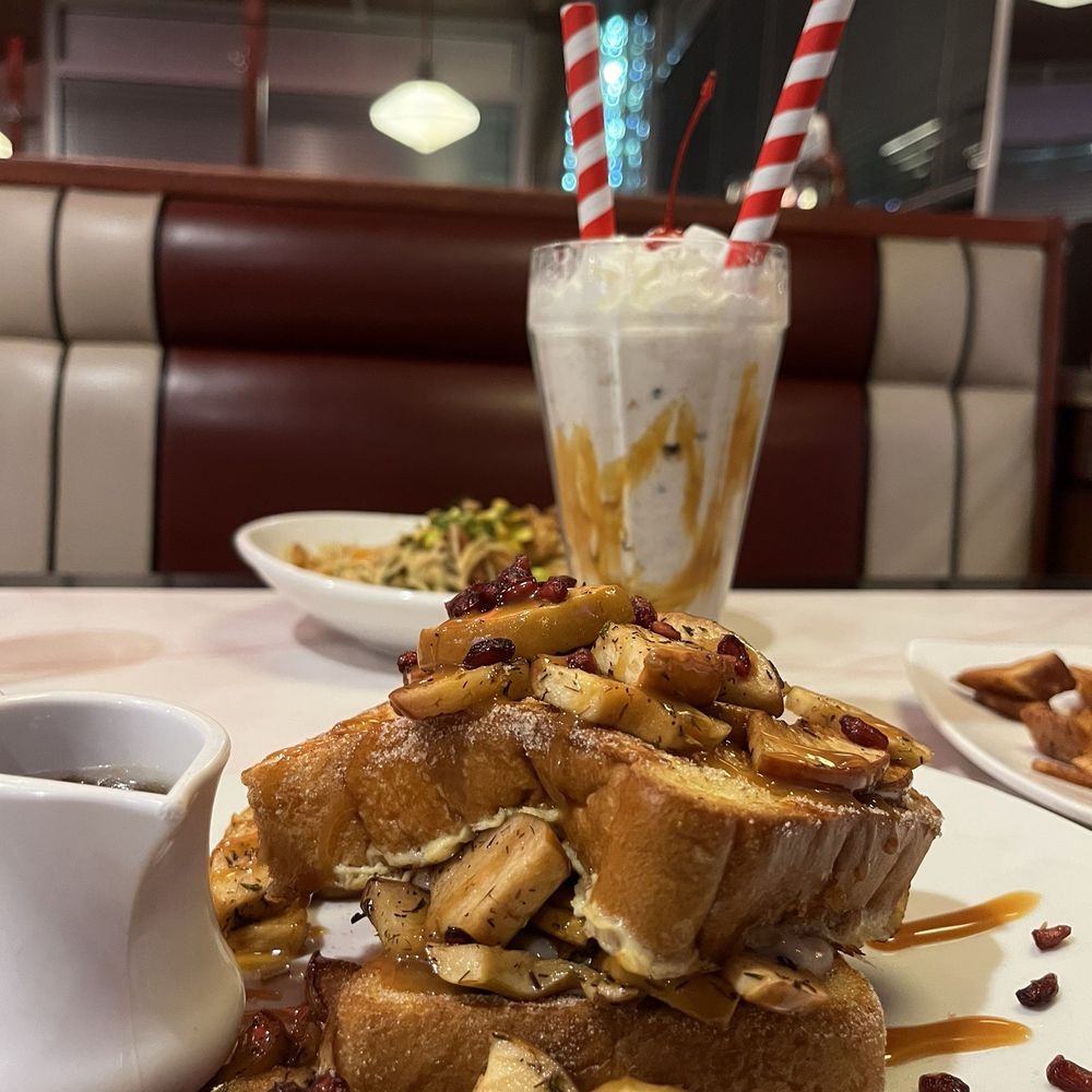 Silver Diner - Apple Pie French Toast & Campfire Millshake - Diners Near Me - Greenbelt, Maryland Silver Diner - Apple Pie French Toast & Campfire Millshake - Diners Near Me - Greenbelt, Maryland