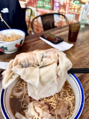 Wonton Guy by null