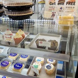 Cupcakes, pies, cannoli's.