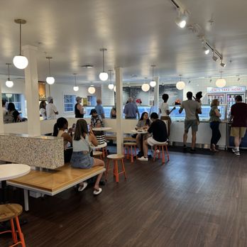 Jeni's Splendid Ice Creams - Ice Cream & Frozen Yogurt Near Me - Houston, Texas Jeni's Splendid Ice Creams - Ice Cream & Frozen Yogurt Near Me - Houston, Texas