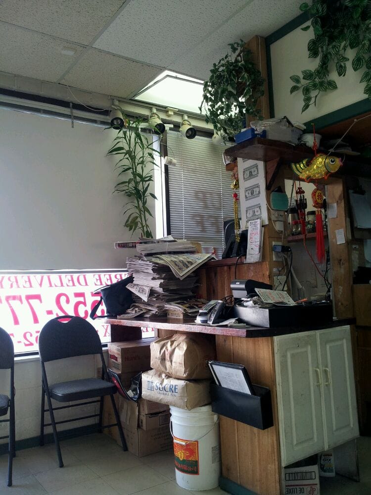 CHOW’S KITCHEN Updated July 2024 2579 Lougheed Hwy, Port Coquitlam