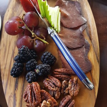 Maison Pucha Bistro - French Near Me - Houston, Texas