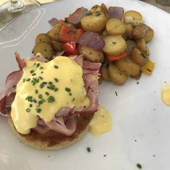 Driftwood Kitchen - Eggs Benedict - Seafood Near Me - Laguna Beach, California